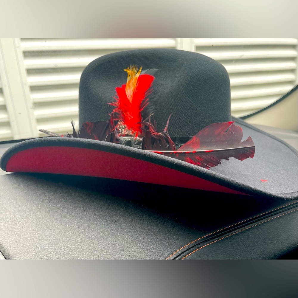Black western hat